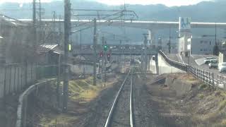 諏訪盆地西部の単線区間となっている中央本線の下諏訪駅～岡谷駅間を走行する211系の前面展望