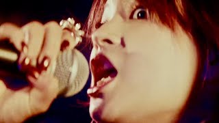 広瀬すずがヘッドバンギングで歌うデスメタル／映画『一度死んでみた』MV