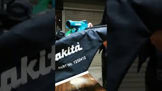 Makita/マキタ　18v 集塵ブロワー/ブロアー　UB185D 一台２役　掃除機にもなるよ　～おが屑を吸い込む～　【電動工具】