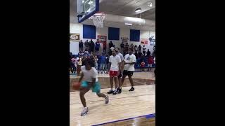 🔥 Ja Morant stopped by a high school in Alabama to hoop