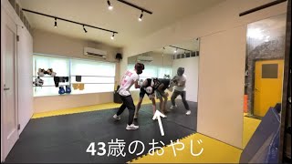 おやじファイトに出場するこ43歳おやじがトレーナーとスパーリング