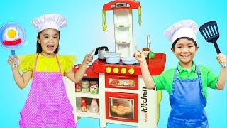 Hana & Tony Pretend Play Kids Master Chef Cooking Competition w/ Kitchen Food Toys