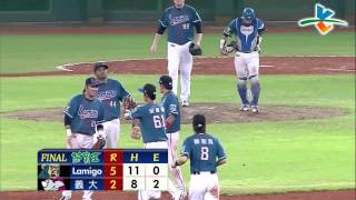 20130927 CPBL 犀牛VS桃猿 9下 剛誇獎一下郭修延就掉漆!內滾地球漏了出來 還好快拋二壘封殺打者