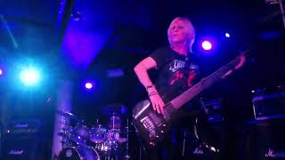 Girlschool – Kick It Down