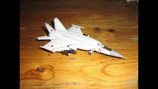 Minicraft 14428 - Mikoyan Gurevich MiG-25P 'Foxbat A' - Russian Air Force - 1:144