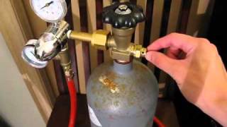 CO2 Cylinder Tip - Checking for Leaks