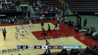 Highlights: Scott Suggs (21 points)  vs. the Skyforce, 12/31/2015