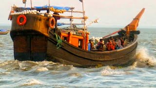 সমুদ্রগামী ফিশিং বোটের গতির ঝলক | Bangladeshi Fishing Boats 😲 @SRSohanAhmed