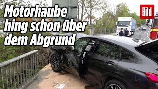 Gefährlicher Crash: Auto hängt über Wassergraben | Thüringen