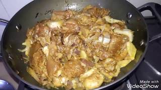 খৰিচাৰ লগত ব্ৰইলাৰ মাংস৷ Broiler Chicken with Bambo Shoot.