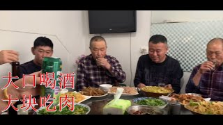 2022 春节特辑(一): 58斤牛头出了30斤牛脸肉，大锅炖肉喷喷香，邀请左邻右舍来品尝