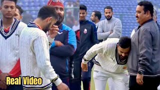 Emotional Virat Kohli Touches The Feet Of Childhood Coach Rajkumar Sharma After Award By Ddca ||