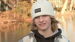 HOCKEY HERO: Teen uses hockey stick to save 2 boys from icy Pennsylvania lake