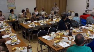 2016/5/16 西竹之丸寿会の総会の前の落語を楽しむ様子