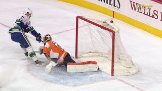 11/21/17 Condensed Game: Canucks @ Flyers