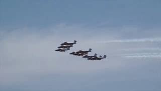 Snowbirds Fly By the Udvar-Hazy Center