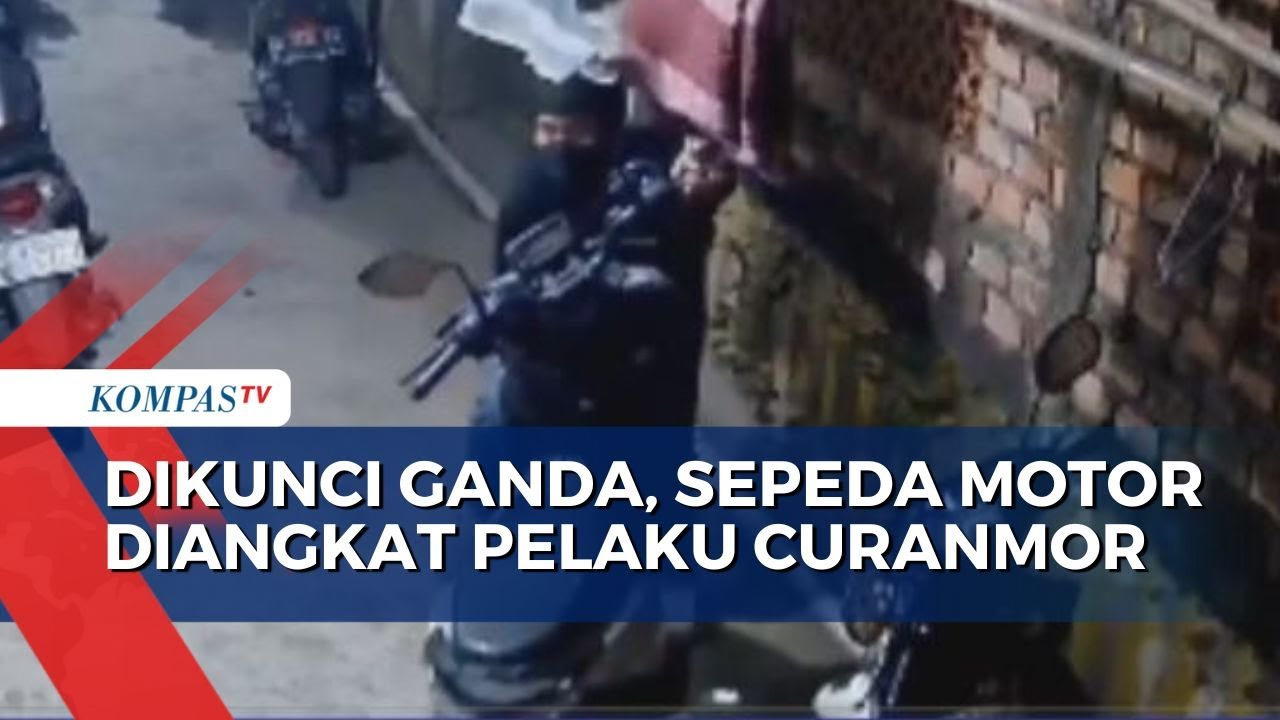 Waspada! Aksi Curanmor Di Palembang Terekam CCTV, Pelaku Angkat Ban ...