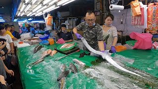 海鮮叫賣!竹圍之花!!這尾大白帶真的誇張的巨大沒有在客氣的!!大哥也霸氣的立馬下手買走!!