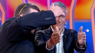 UN CANDIDAT HYPNOTISE NAGUI ET LE PUBLIC !!
