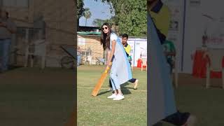 Athiya Shetty playing cricket with KL Rahul and Sunil Shetty #bollywood vs #cricket #cricketer