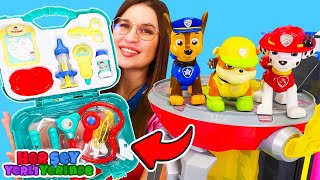 Paw Patrol oyuncakları hastalındı mı? İlk yardım çantasını toplayalım! Çocuk oyunları