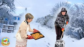 Снежный КОЛЛАПС на ХУТОРЕ! Впервые в жизни испекли пироги в русской печи!