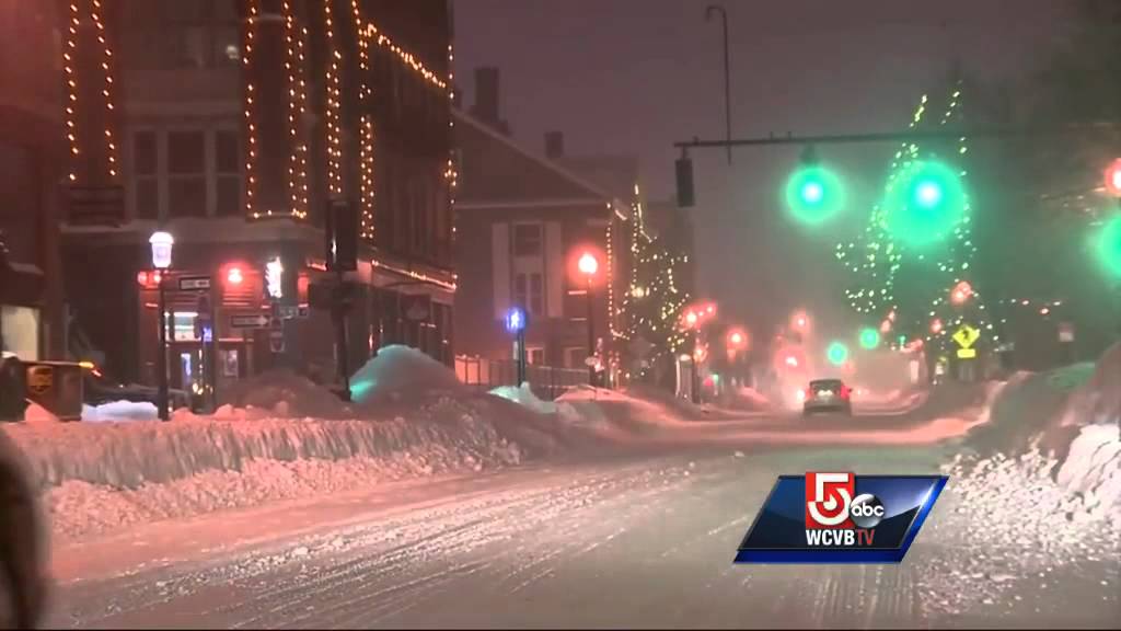 Merrimack Valley Picks Up Another Foot Of Snow - YouTube