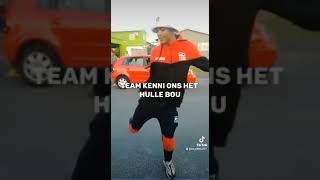 Mr Areveerend dancing on team kenni