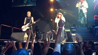 Guns N' Roses Slash solo (The Godfather theme) into Sweet Child O' Mine Los Angeles Forum 11/29/2017