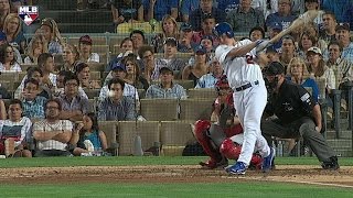 STL@LAD Gm2: Greinke picks up his second hit of game