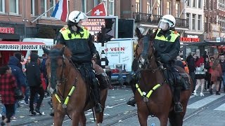 Vechtpartij Dam - Damrak Amsterdam Inzet Mobile eenheid en Politie