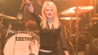 Paramore - Ignorance Live MTV Ulalume Festival 2009 HD