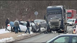 Czołowe zderzenie Audi z ciężarówką w Bolesławcu (14.01.2025)