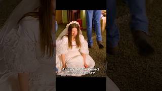 A sudden marriage makes everyone panic #viralvideo #song #comedy #themiddle