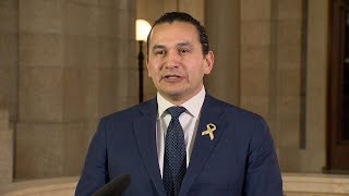 Wab Kinew apologizes to defence lawyers after MLA booted from caucus