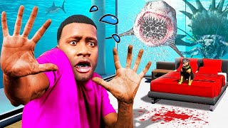 GTA5 海底怪獸襲擊我的家！ Sea Monsters ATTACK My Underwater House! (OMG 😱)