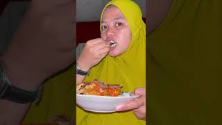 Makan di sego sambel makyeye #segosambel #makyeye #kuliner #kulinersurabaya #youtubeshorts #surabaya