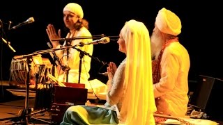 Manish Vyas, Shivoham: live in concert joined by Snatam Kaur