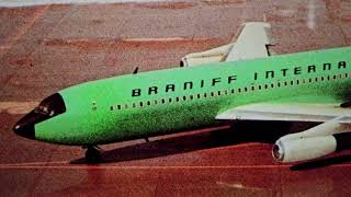 1960s BRANIFF INTERNATIONAL PLANE TAXIING