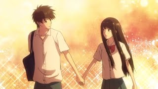 Sawako and Kazehaya holding hands