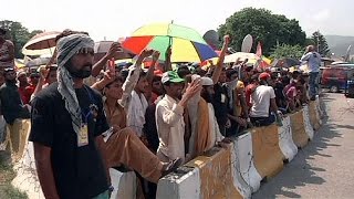 Protest standoff at Pakistan parliament