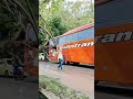 di sela antrian mobil .banyak bus angkutan pariwisata 👍 @Arini Sriwedari