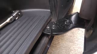 Hyundai H1 Solve Middle Door Hard to Open Problem (Cantonese with eng subtitle)