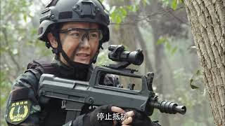 女特种兵不仅体术无敌，还有一条全能冠军军犬，营救人质追杀逃犯都是一流⚡战争