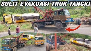 Truk Derek Kesulitan Evakuasi Fuso Super Great Tangki DJAT Kecelakaan Di Tanjakan Baung Danau Siais