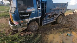 Extremely!! Super Truck ៥តោនជាប់ផុង - Lightweigh Dump Truck Stuck In Deep Mud