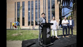 Kicillof inauguró la Casa de la Provincia en Chascomús y entregó escrituras gratuitas