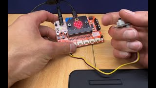 Microbit tutorial: Using external button with REKA:BIT