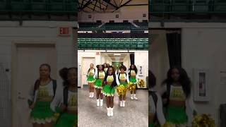 💚💛🤍📣 #cheer #cheerleading #pompom  #walkthrough