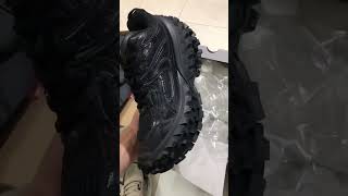 Balenciaga Defender tire shoes black